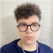 Diplomato al liceo classico offre lezioni di storia, ma nell’occorrenza anche su altre materie di stampo prettamente umanistico